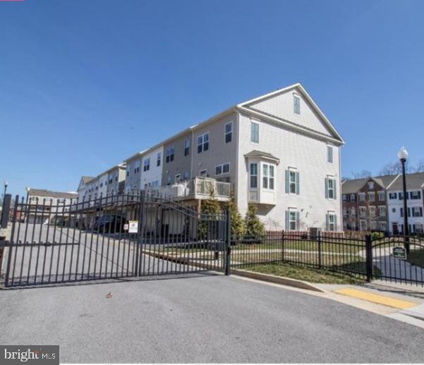 Building Photo - 118 Vanguard Ln