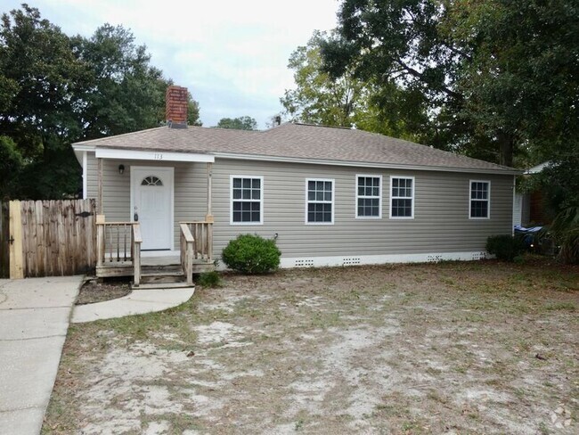 Building Photo - 113 SE Gilliland Rd Rental