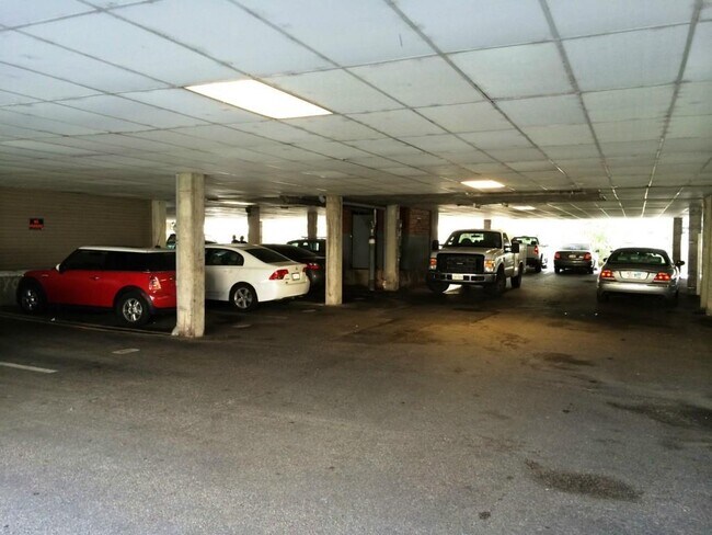 Photo - 915 W 23rd St Unit 208