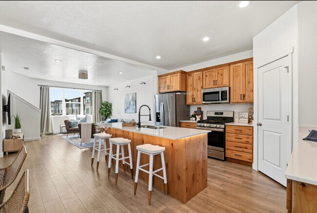 Photo - 768 W Harvest Glen Rd