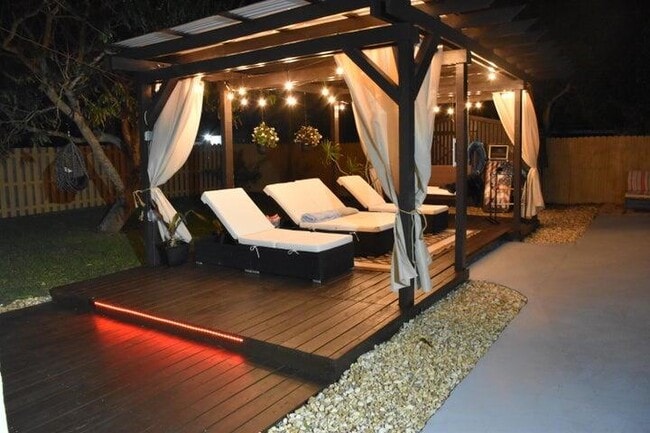 Photo - 228 NE 1st Ct