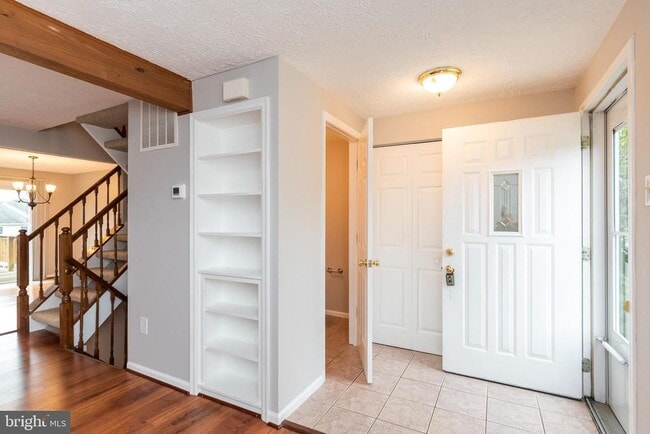 3348 Raccoon Ct
