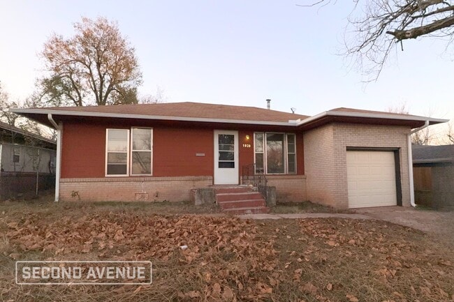 Building Photo - 1920 NE 29th St