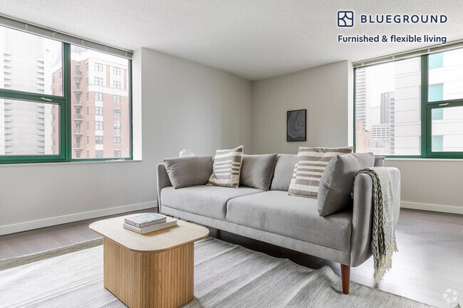 Building Photo - 77 W Huron St Rental