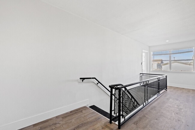 Photo - Rawlins Chateau