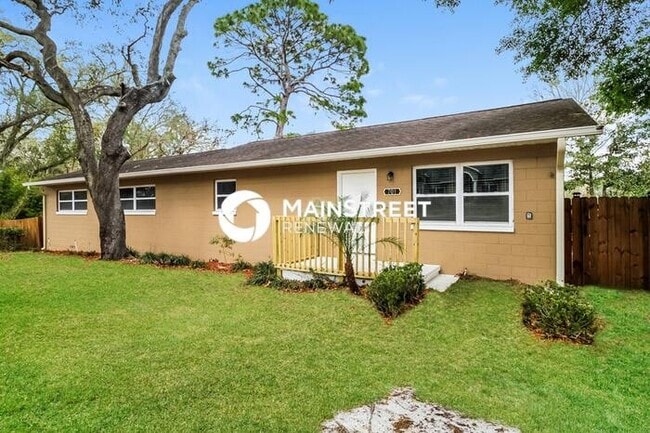 Building Photo - 3 Bedroom Pet-Friendly Home in ALTAMONTE SPRINGS, FL with Main Street Renewal