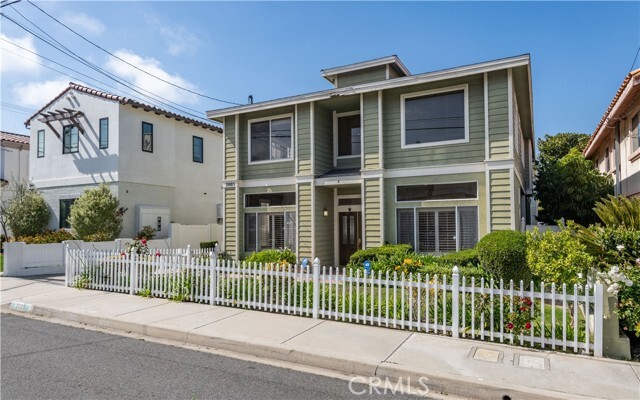 Photo - 2005 Gates Ave Townhome