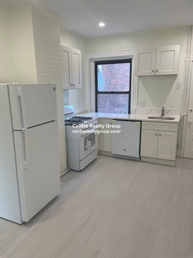 Photo - 1855 Beacon St Apartments