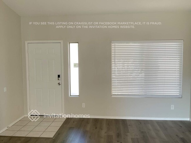 Photo - 10427 E Billings St