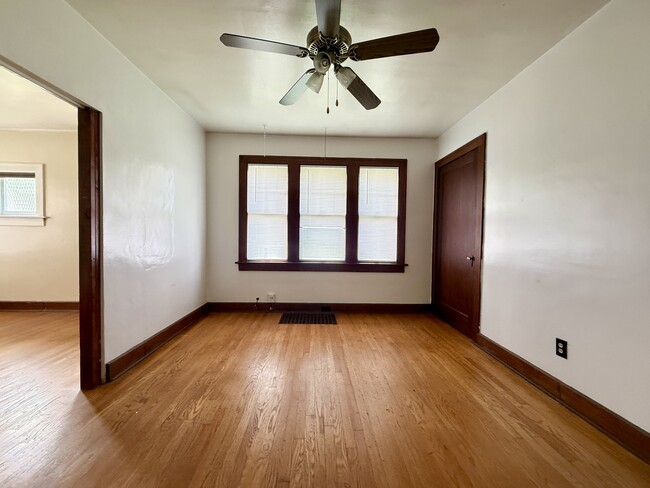 Photo - 3203 Roland Ave Unit 3203