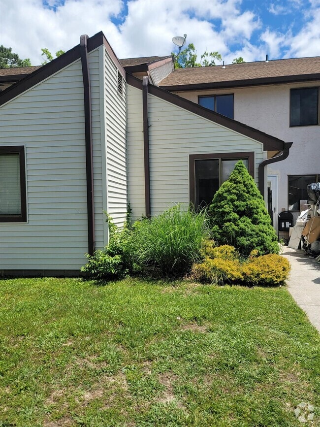 Building Photo - 2839 Forsythia Ct Unit 2839 Rental