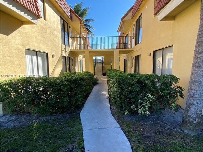 Photo - 11398 Royal Palm Blvd Unit 11398