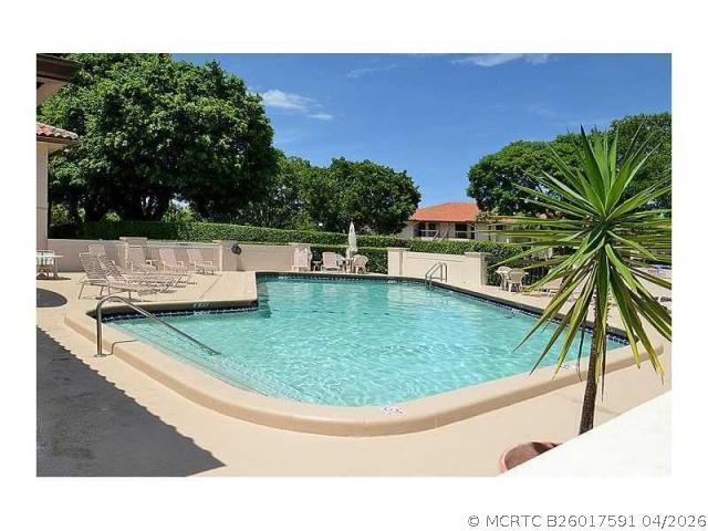 5200 E Club Cir Unit 206