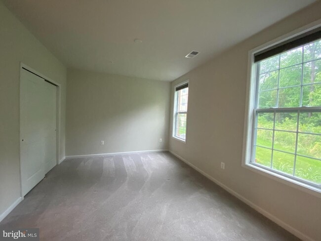 Photo - Condo with Garage - Loudoun Metro