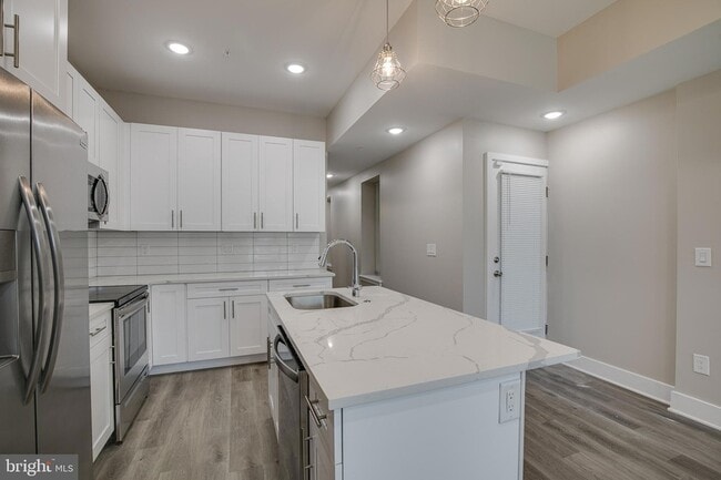 Photo - 2019 N College Ave Unit 1