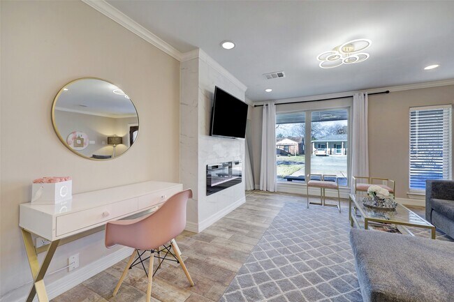 Photo - 9007 Beverly Hill St