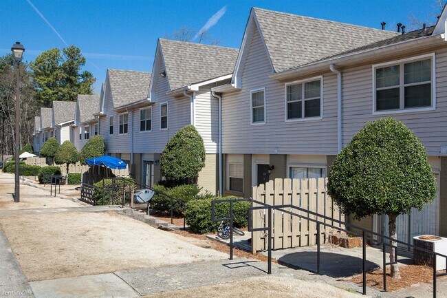 Photo - 6800 Peachtree Industrial Blvd