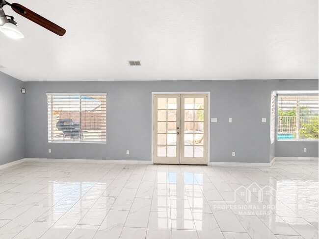 Photo - 4-bedroom, 3-bathroom home in Parkway Place