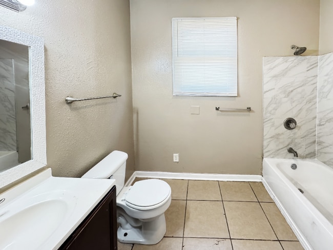 Photo - 1228 S Genois St