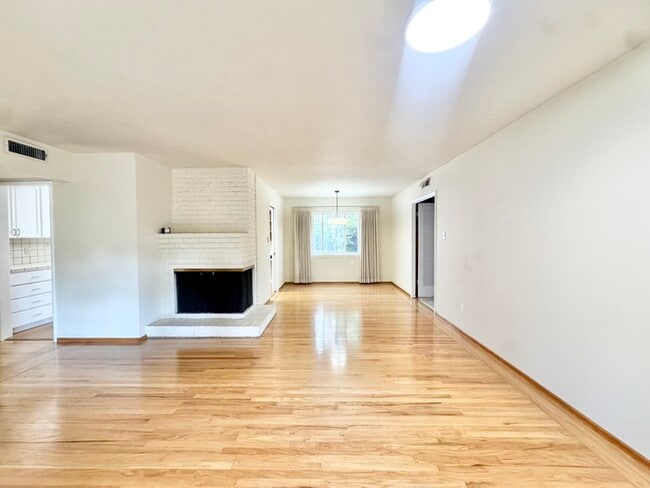 Photo - Stunning 3-bedroom, 2-bathroom home with a...