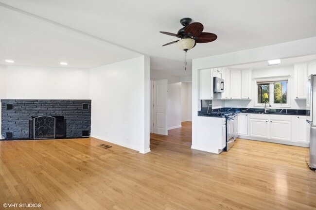 Photo - 2897 87th St