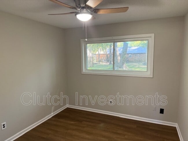 Photo - 2935 Briarwood Dr