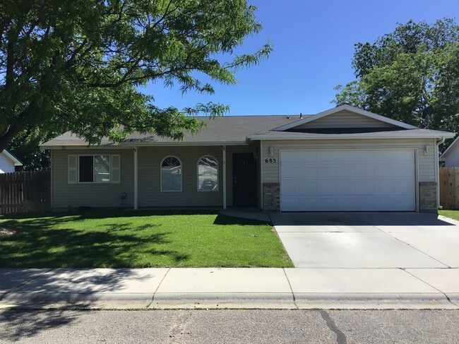 Building Photo - 685 W Tern Dr