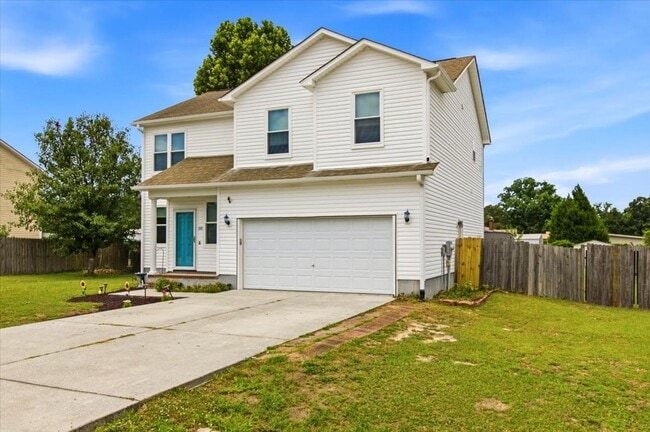 Building Photo - 3 Bedroom 2 Bathroom Home