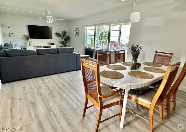 Building Photo - 209 Palm Dr Unit 209-1 Rental