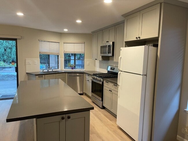 Photo - 10281 Parlett Pl