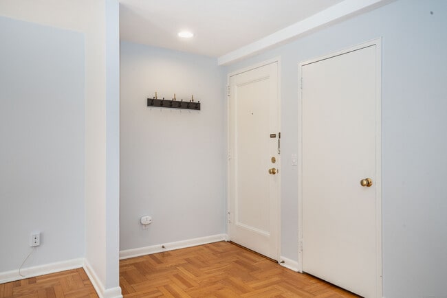 Photo - 30 Outlook Ave Unit APT 208