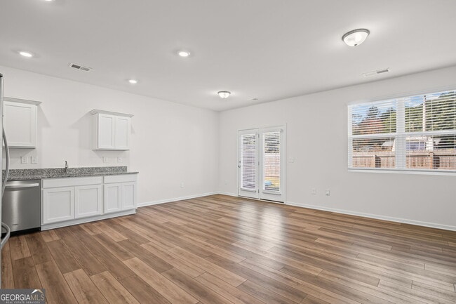 Photo - 437 Union Station St