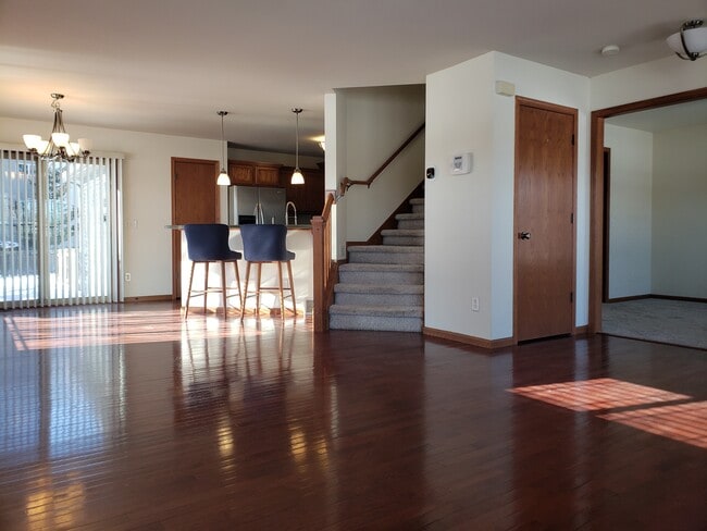 Photo - 3718 Stonebridge Dr