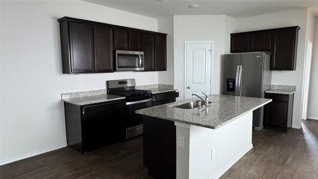 Photo - 408 Frogmore Lp