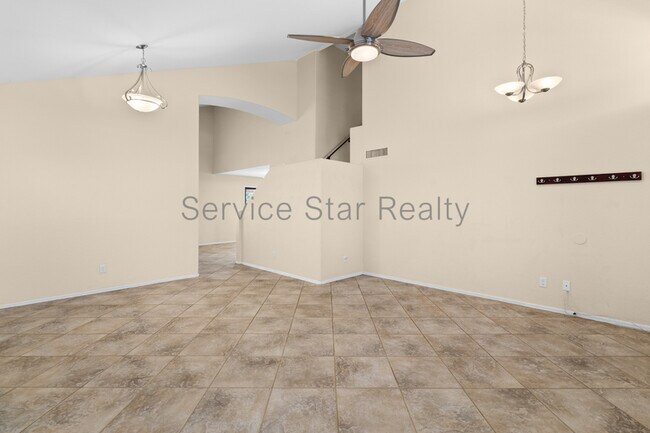 Photo - 15957 W Cottonwood St