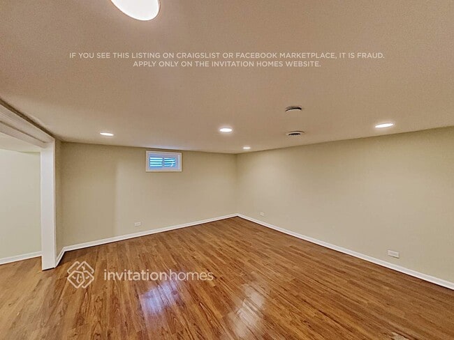 Photo - 439 W Lake Park Dr