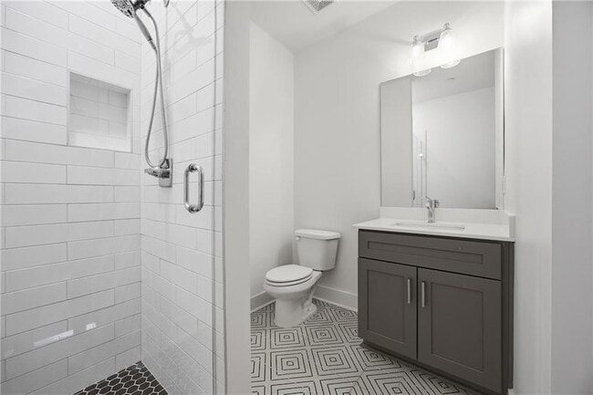 Photo - 211 Bass St SW