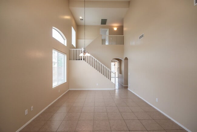 Photo - 1450 E Mia Ln