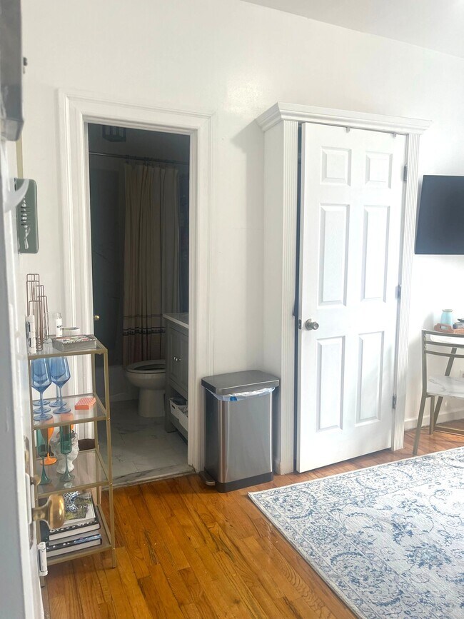 Photo - 753 E 6th St Unidad 6