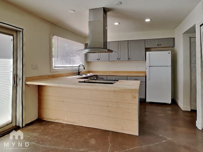 Photo - 4440 W Solano Dr N