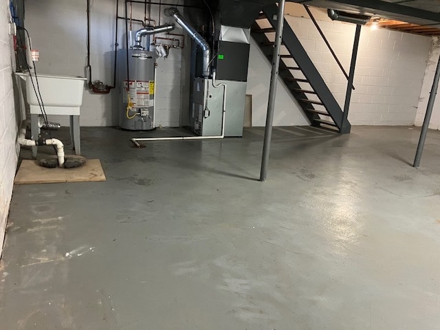 Sótano - 1741 Chief Okemos Cir