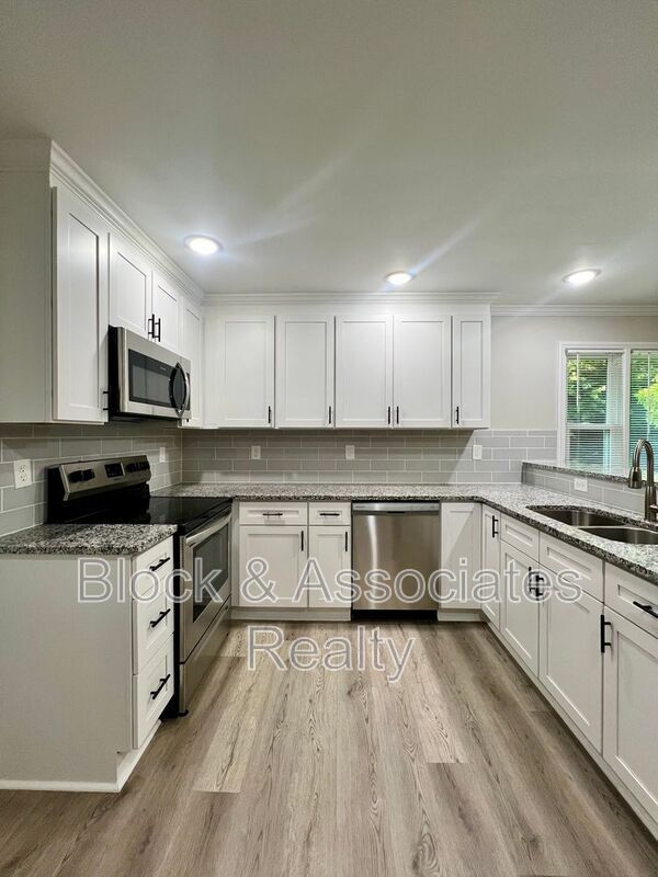 Photo - 5148 Little Brook Ln