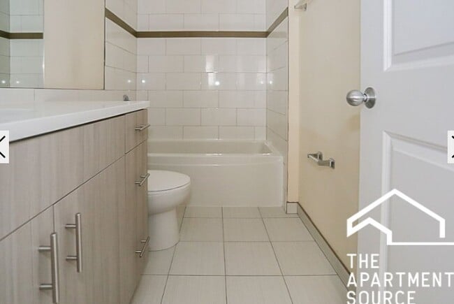 Photo - 3709 N Wilton Ave Unit 5