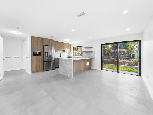 Photo - 212 SW 7th St