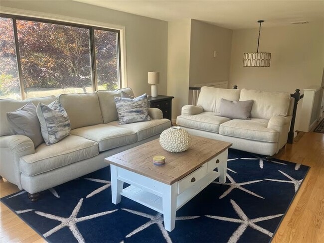 Photo - 16 Pleasant View Dr