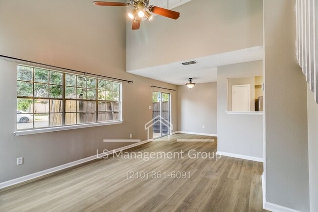 Building Photo - 7523 Oak Chase Rental