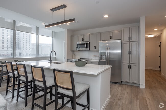 2BD, 2BA - 1,395-1,405SF.