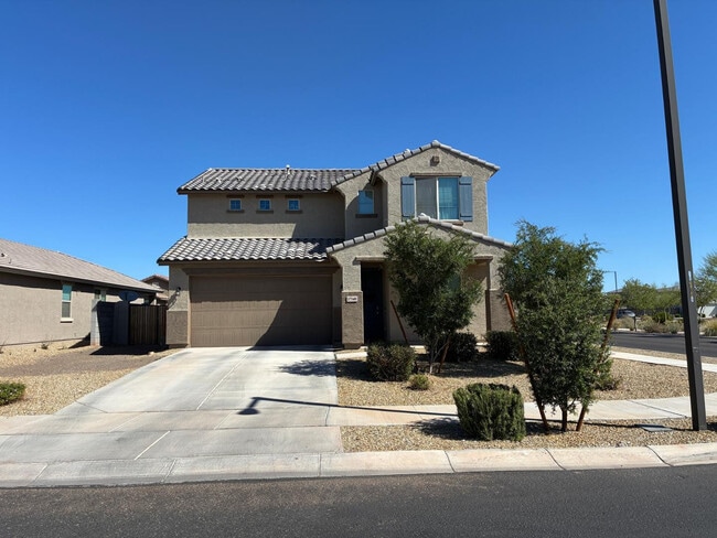 Building Photo - 17540 W Country Club Terrace