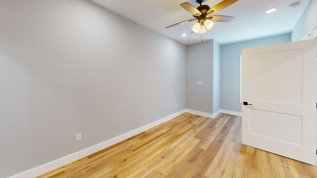 Photo - 1207 Hedge Ave