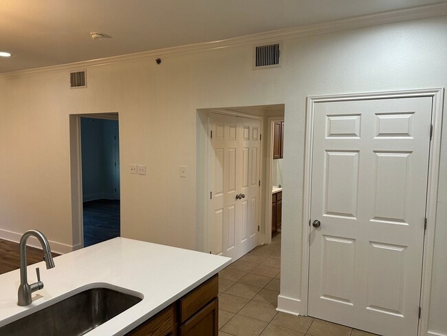 Photo - 4923 Ali Ave Unit 4
